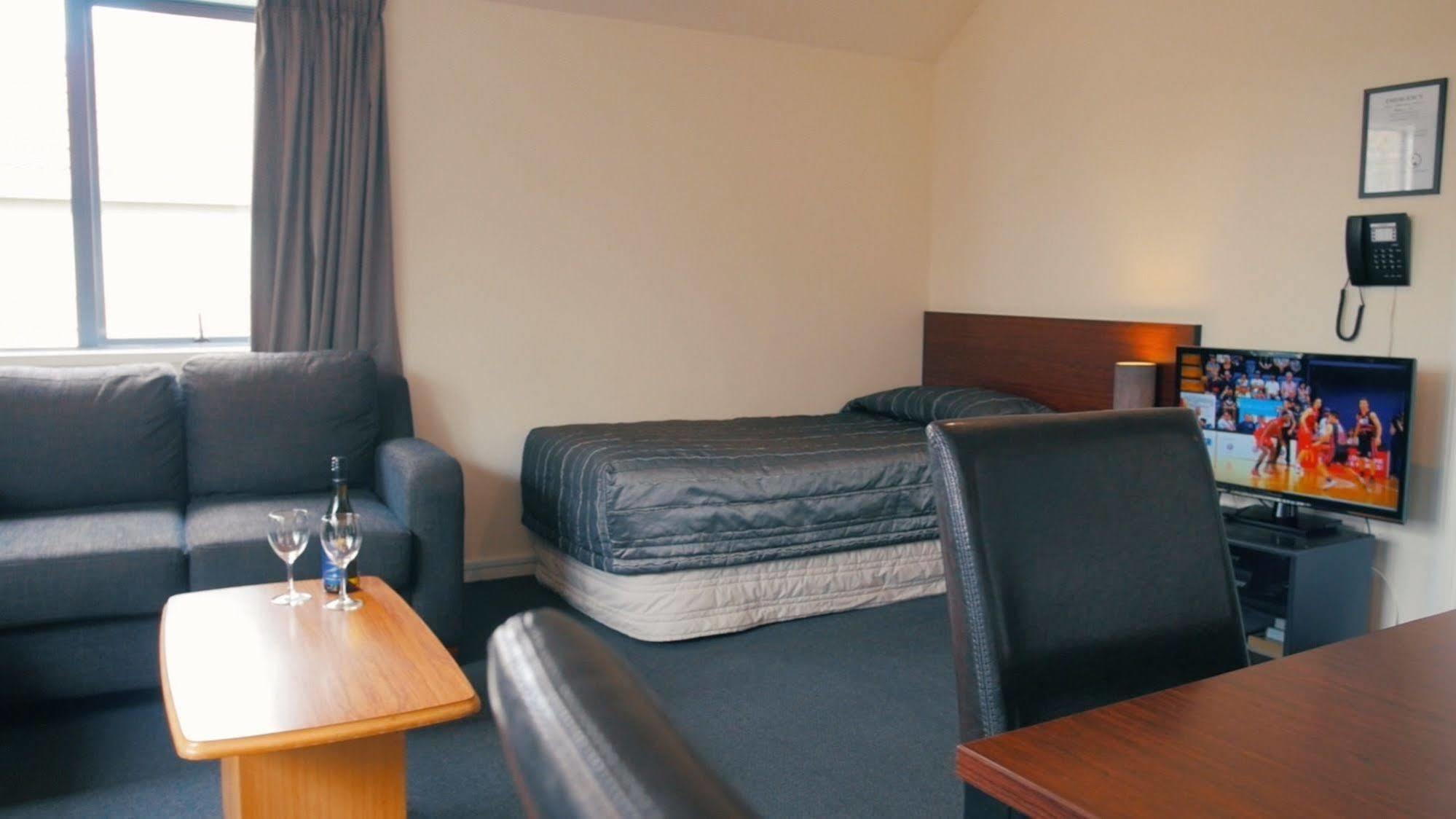 כרייסטצ'רץ' Sherborne Motor Lodge מראה חיצוני תמונה