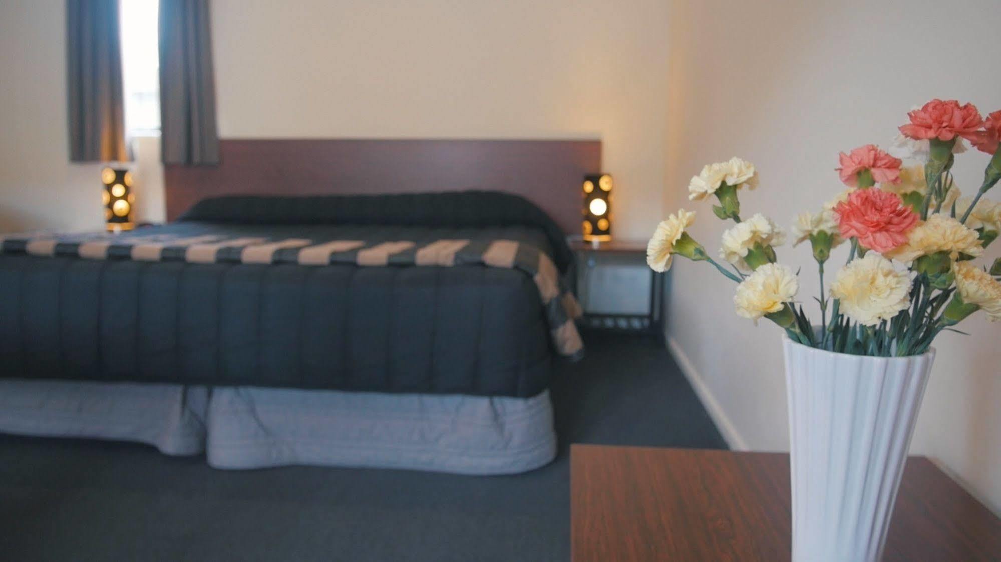 כרייסטצ'רץ' Sherborne Motor Lodge מראה חיצוני תמונה