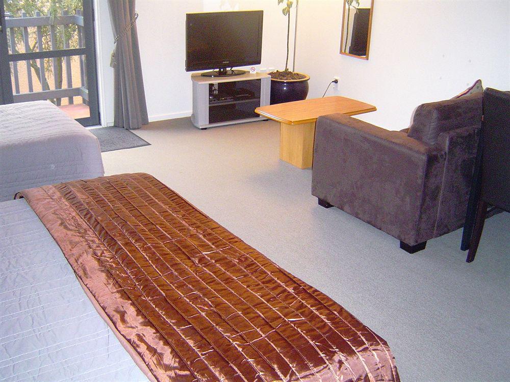 כרייסטצ'רץ' Sherborne Motor Lodge מראה חיצוני תמונה